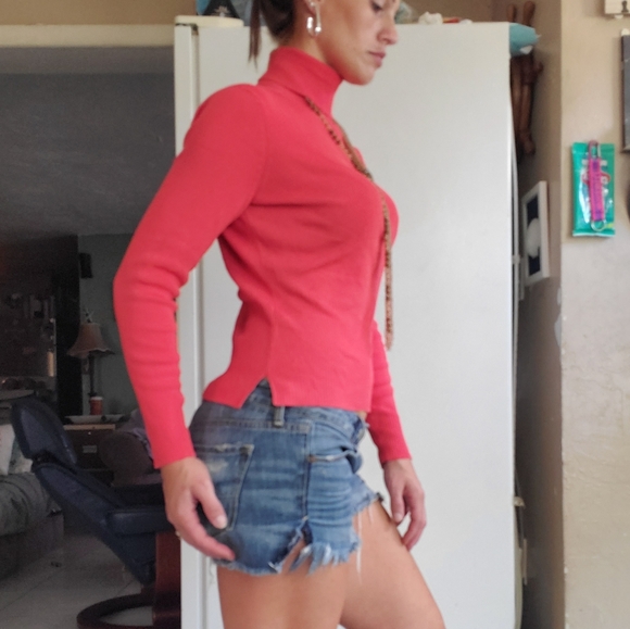 LN, City Silk stretch side slit turtle neck. - Picture 4 of 8